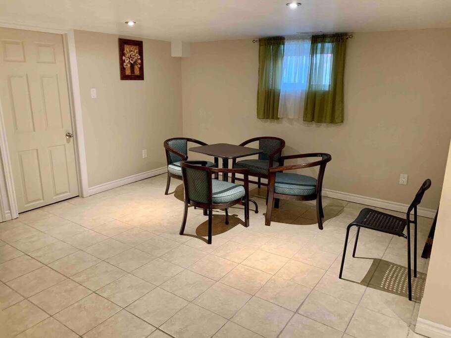 New & Cozy Niagara Getaway. 7 Mins From The Falls Buitenkant foto