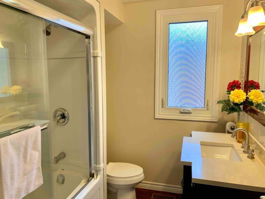 New & Cozy Niagara Getaway. 7 Mins From The Falls Buitenkant foto