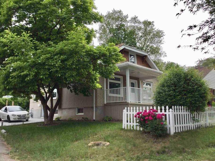 New & Cozy Niagara Getaway. 7 Mins From The Falls Buitenkant foto